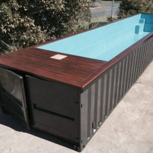 Schwimmbadbehälter